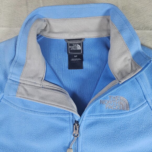 The North Face WindWall Jacket – Lightweight Wind-Resistant Performance Layer - Picture 3 of 6